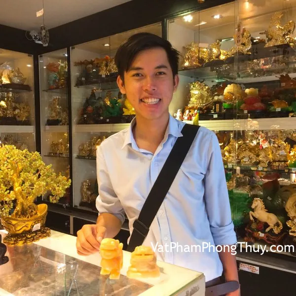 Anh Phi - khách hàng  mua thiềm thừ hoàng long nhỏ GM022,  tỳ hưu hoàng long có bờm 5 tấc