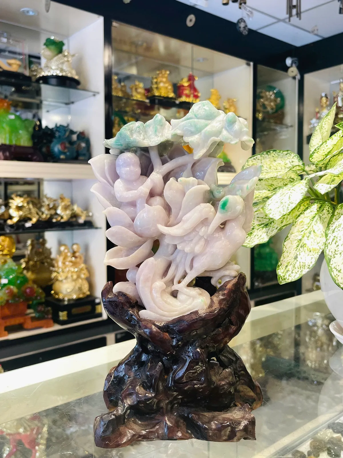 Đồng tử hoa sen Phỉ Thúy NS115